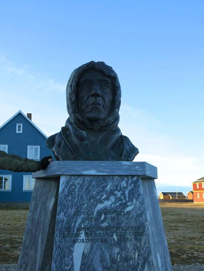 Day 6 - Roald Amuntsen statue in Ny Allesund